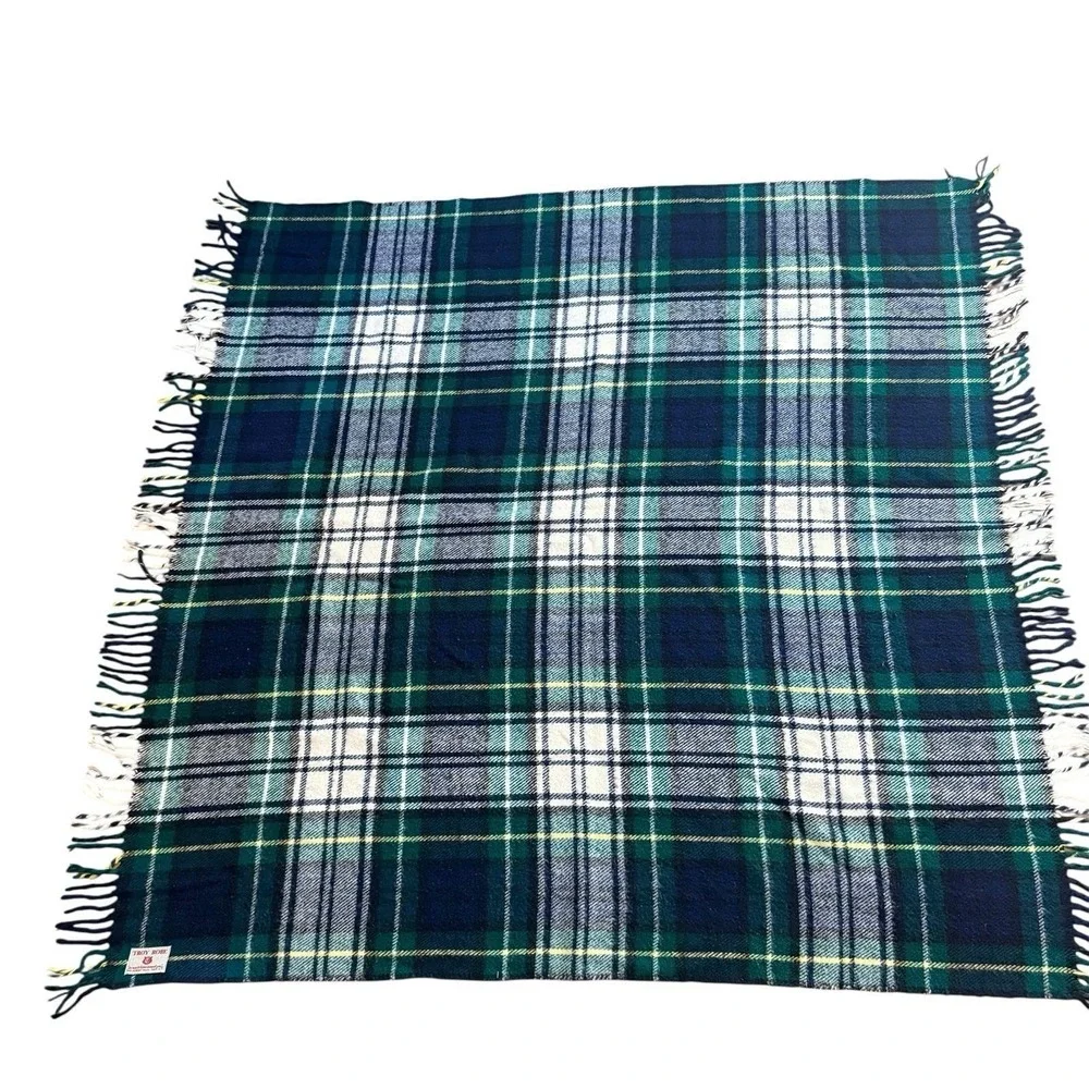 Vintage Troy Robe Blanket Throw Tartan Plaid Wool Stadium Bed Fringed 57x52